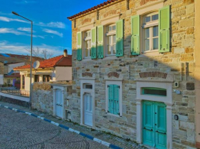 MINIQ HOMES 105 - Golf, Cinema, BBQ, Foça Center 2BR Stone Home
